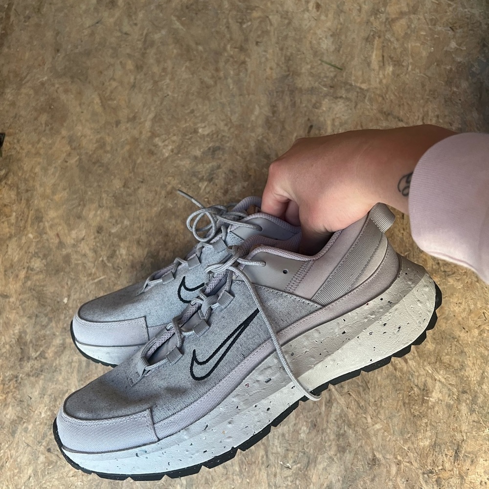 Nike Women's Gray Sneakers